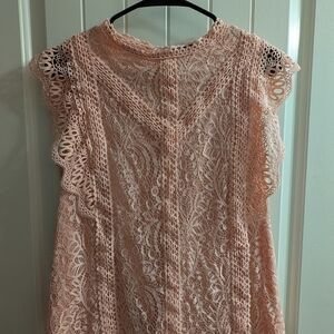 Cable & Gauge Peach Lace Shell Top